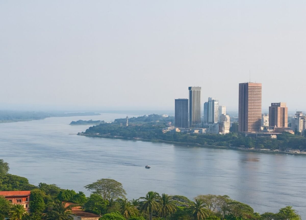 Toàn cảnh thủ đô Kinshasa bên sông Congo – nơi Vingroup Congo phát triển dự án đại đô thị ven sông quy mô 6.300ha.
